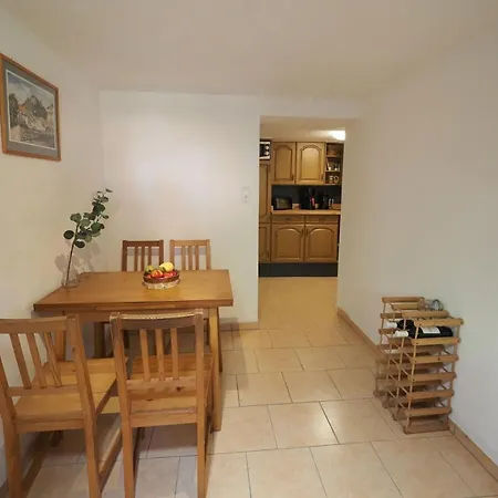 Haus Felsental * ראטן