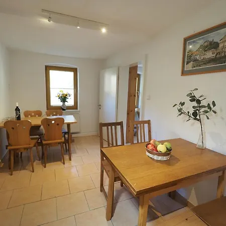 Haus Felsental * ראטן